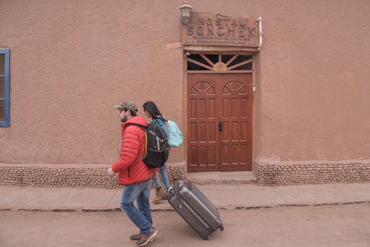 Hostal Sonchek Hostel San Pedro de Atacama Bagian luar foto